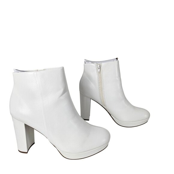Dream Pairs Womens Size 11 White Faux Leather Chunky 4" Heel Ankle Boot Side Zip - Picture 3 of 16